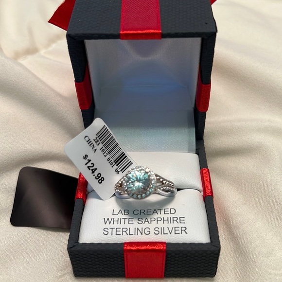 LADIES RING SIZE 7 - Picture 3 of 6